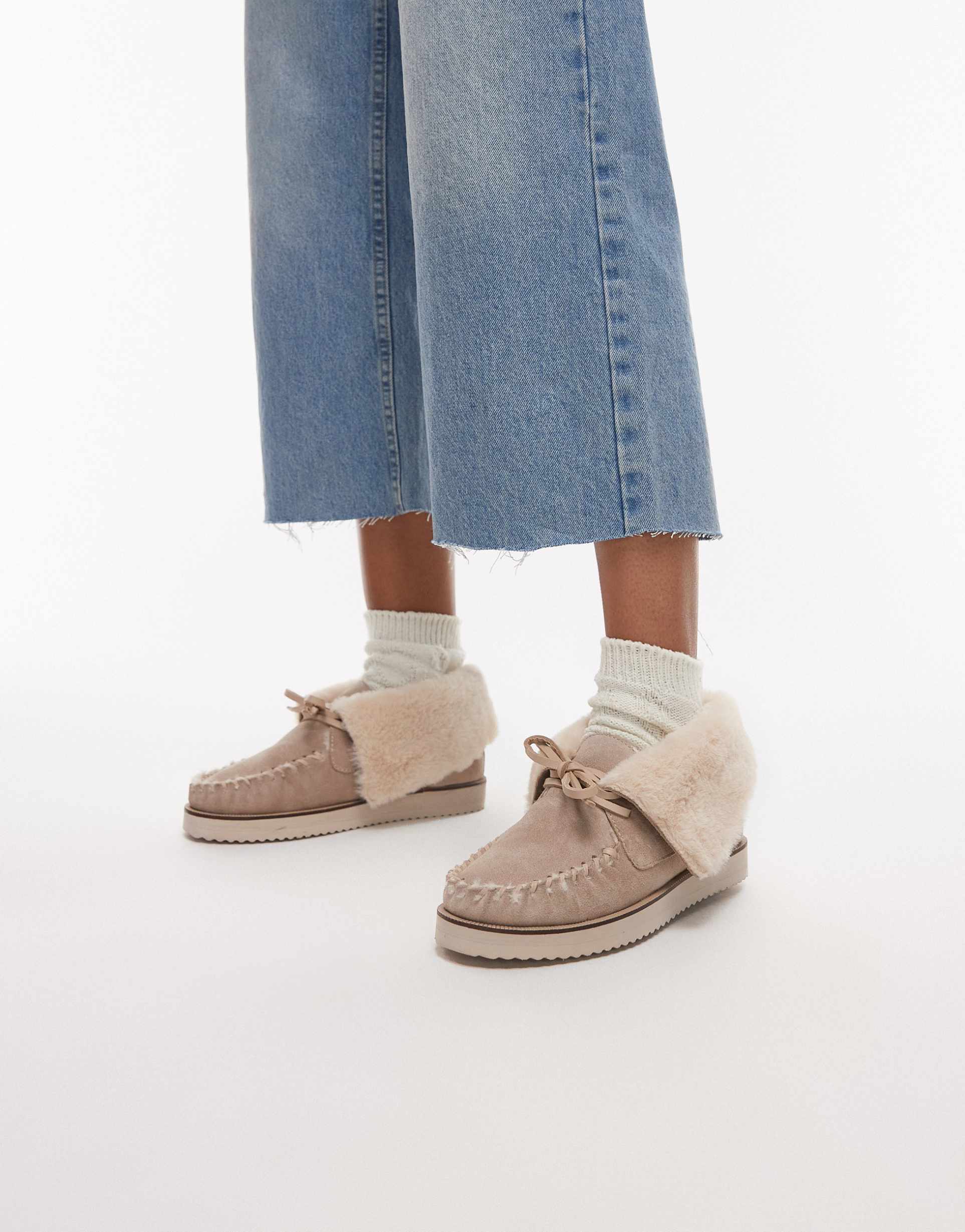 bronx fluffy detail lace up loafers in suede oatmilk
