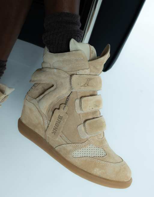 Bronx – Jae-yy – Beige sneakers i mocka med kilklack, 2 av 4