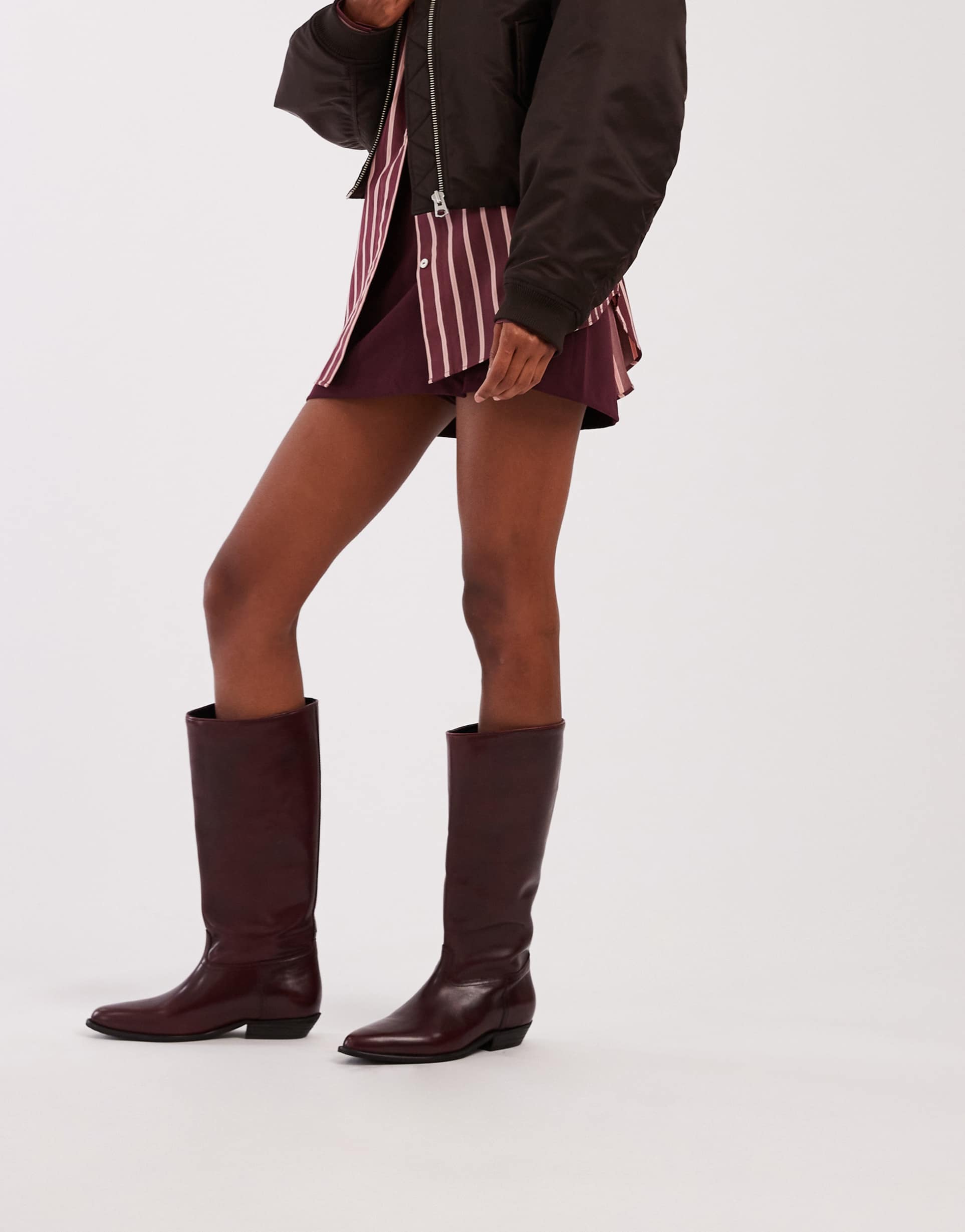 bronx kendra buckle detail riding boots in oxblood