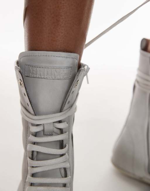 Bronx lace up boxing style boots in white