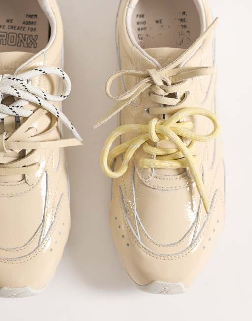 Bronx Myr-aa trainers in patent butter yellow, 2 of 5