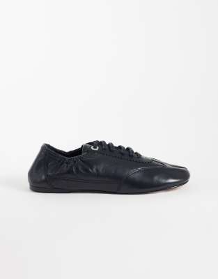 Bronx Semm-ie Split Toe Sneakers In Black