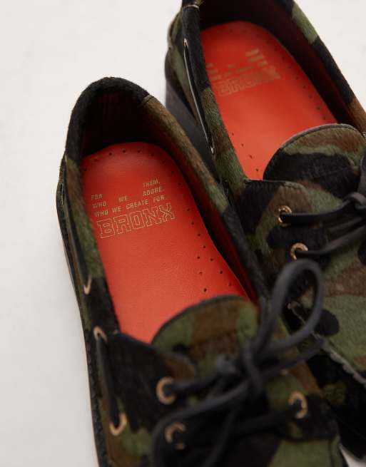 Bronx Sie-nna boat shoes in khaki camo pony hair leather, 4 of 4
