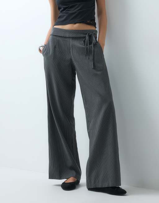 Bronze Snake broek met wijde pijpen en strikceintuur in donkergrijs, 2 van 5
