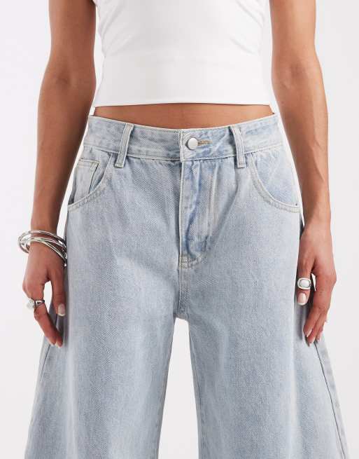 Bronze Snake Horseshoe jean in light wash denim, 4 of 5