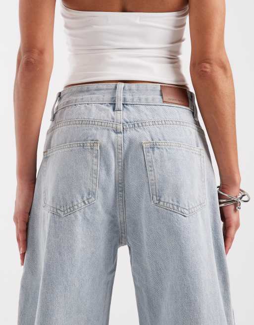 Bronze Snake Horseshoe jean in light wash denim, 5 of 5