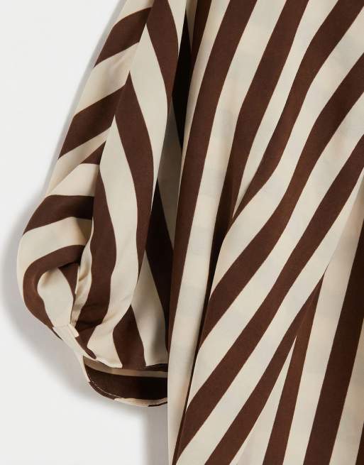 Bronze Snake - Inessa - Brunt sæt med asymmetrisk offshoulder-top og maxinederdel med striber, 7 af 11