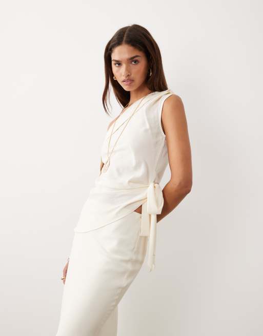 Bronze Snake - Kallie - Elfenbenshvid offshoulder-top med asymmetrisk snit og maxinederdel, 2 af 4