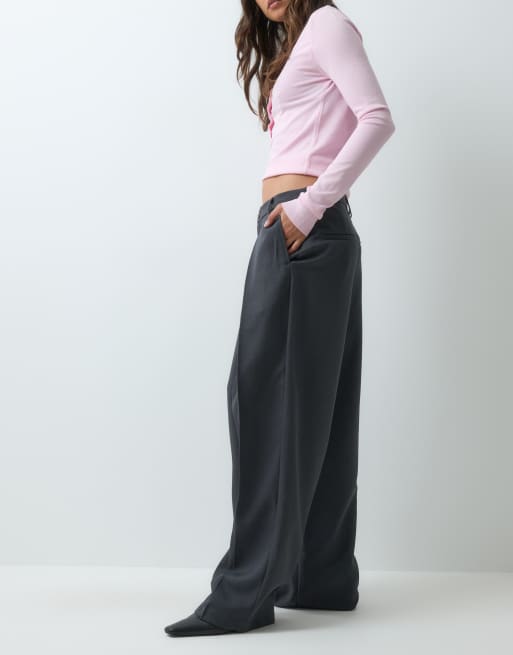 Bronze Snake low rise baggy pleated pants in grey, 2 of 5
