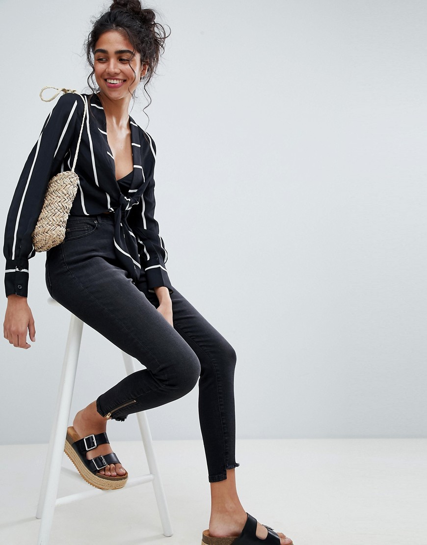 Brooklyn Supply Co – Skinny jeans med dragkedjor och asymmetrisk nederkant-Svart