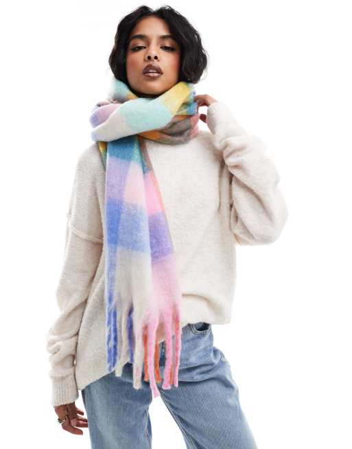 Bufanda a cuadros de colores pastel con flecos de tejido muy suave de PIECES