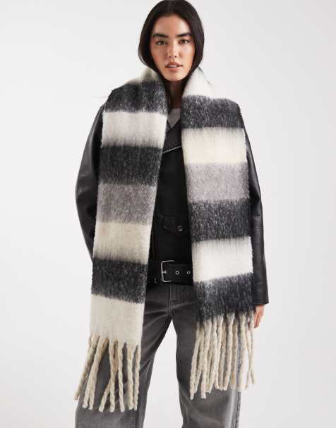 Bufanda a rayas grises y blancas estilo manta de Threadbare - view 1