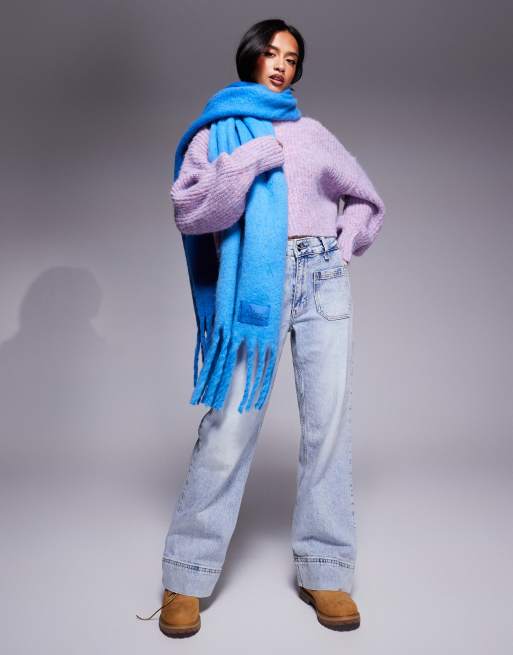 Bufanda azul cobalto degradada de punto mullido de River Island, 4 de 4