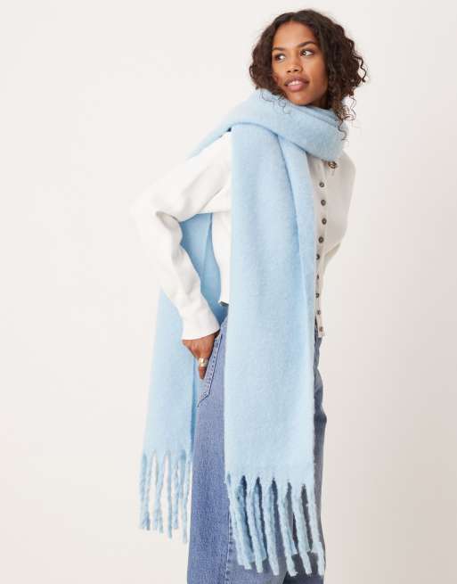 Bufanda azul extragrande tipo manta de tejido supersuave de My Accessories