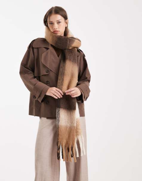 Bufanda color crema, beis fósil y gris carbón a cuadros de bouclé suave de Vero Moda - view 1