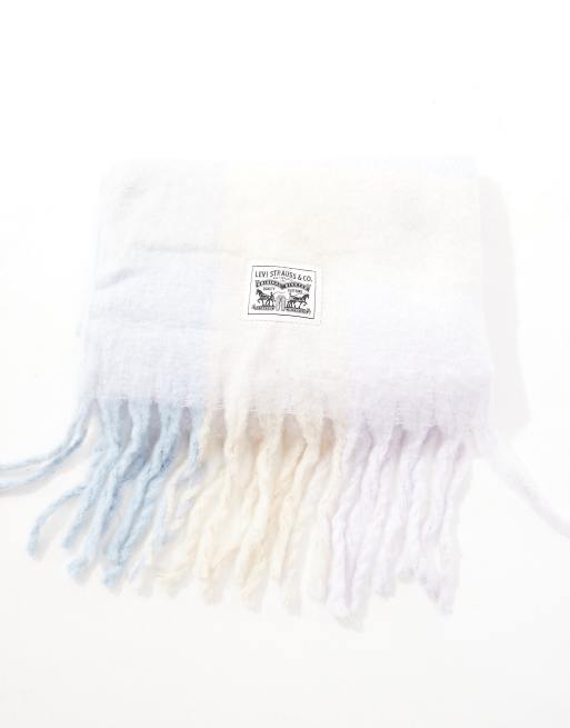 Bufanda color crema multicolor con diseño a cuadros y parche del logo de tejido efecto lana de Levi's, 3 de 4