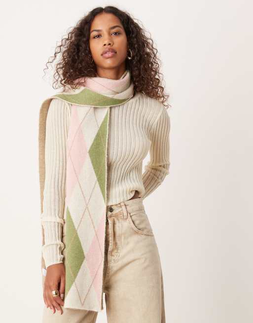 Bufanda color crema, rosa y verde con patrón de rombos de My Accessories