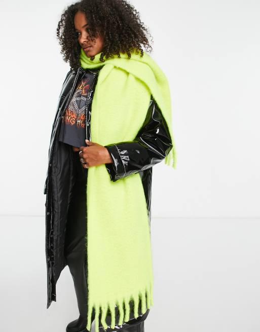 Bufanda color lima de tejido grueso supersuave de Topshop