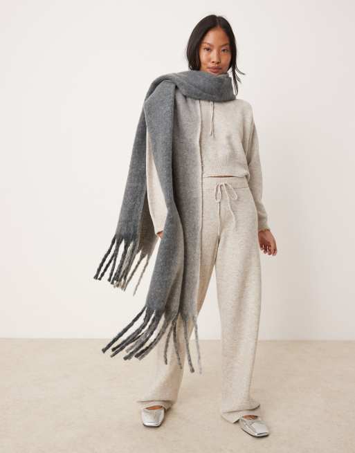 Bufanda gris tipo manta extragrande con diseño en dos tonos de punto supersuave de My Accessories