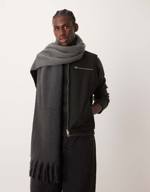 Bufanda negra tipo manta con diseño degradado de punto mullido de ASOS DESIGN