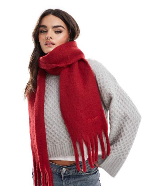Bufanda roja de tamaño mediano con flecos de tejido muy suave de PIECES - view 1