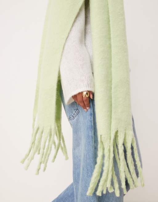 Bufanda verde matcha extragrande tipo manta de tejido supersuave de My Accessories, 4 de 4