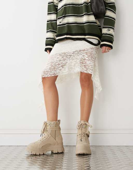 Buffalo Aspha Com1 boots in beige