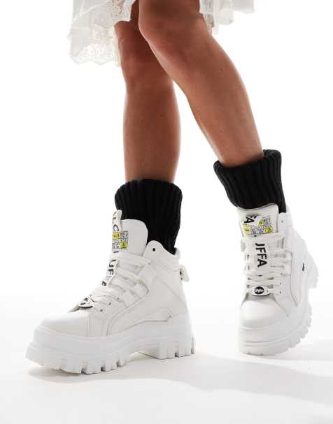 Buffalo Aspha NC mid boot in white - view 1