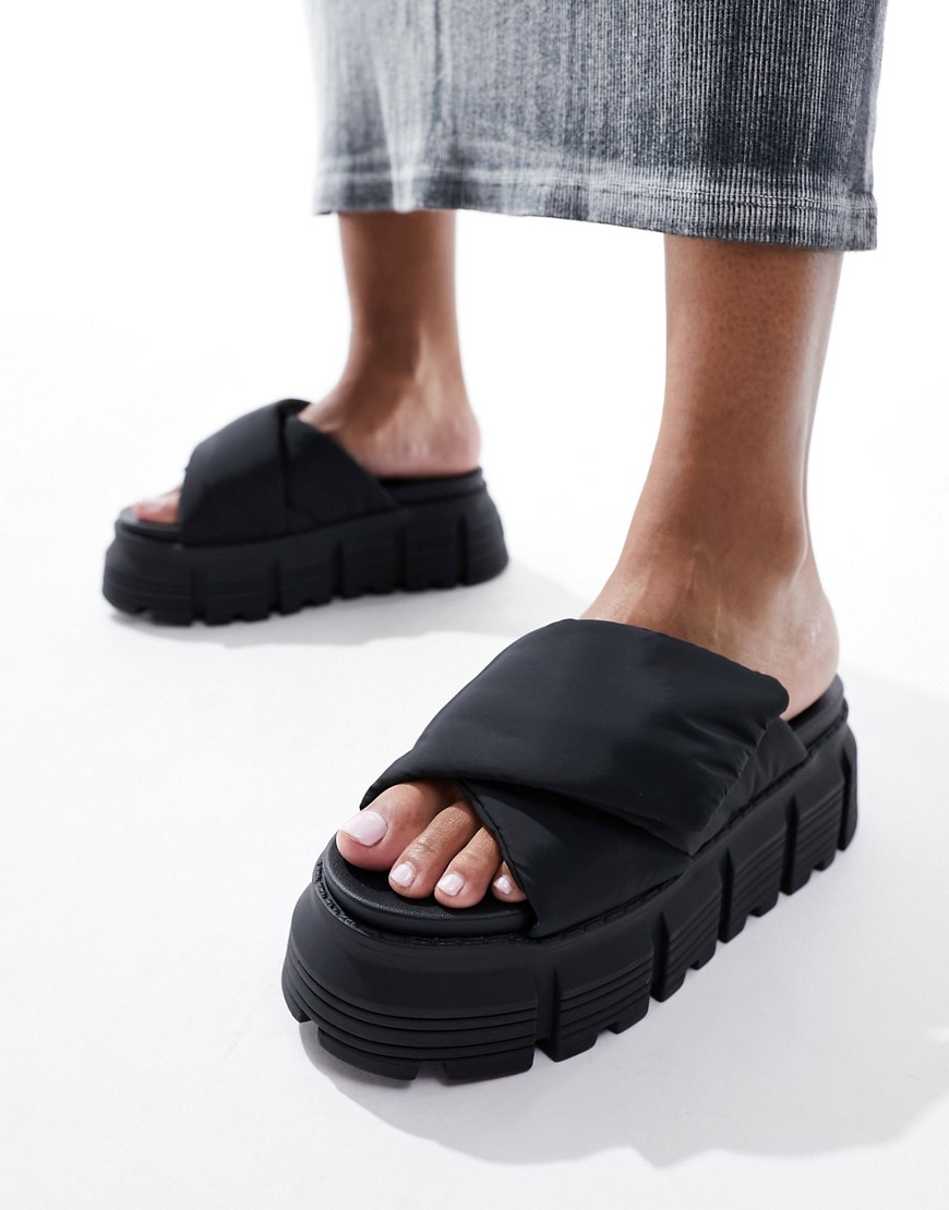 Buffalo Ava Velcross flat sandals in black