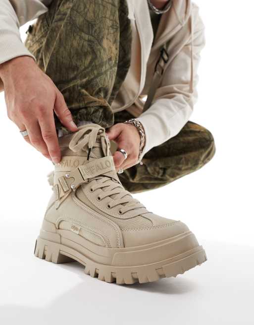 Buffalo – Beige, grova boots i veganvänligt material