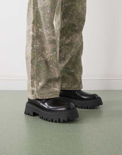 Buffalo chelsea boot in black - view 1
