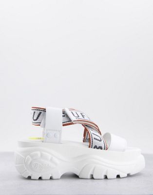 Buffalo chunky sandals in white leather