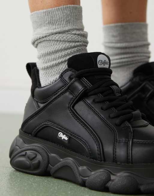 Buffalo chunky trainer in black