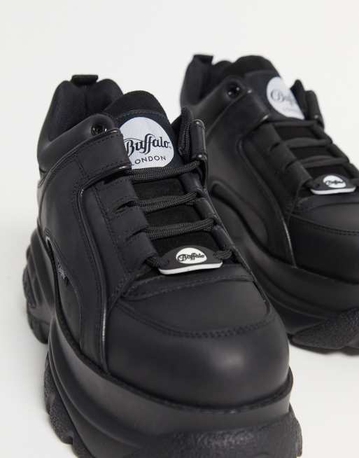 Buffalo classic chunky sole trainers in black sale