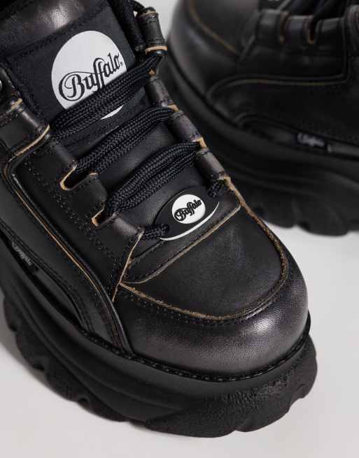Buffalo Classic trainers in vintage black, 2 of 5
