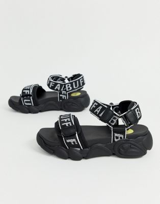Buffalo – Eisla – Platta grova sandaler med logga-Svart
