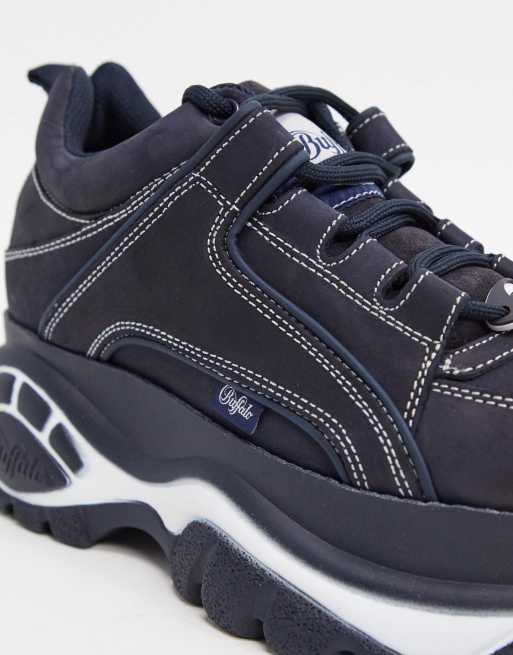 Buffalo Geschnurte Sneaker Mit Dicker Sohle In Marine Asos