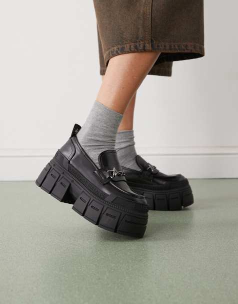 Buffalo - Gospher - Loafers met dikke zool in zwart - view 1