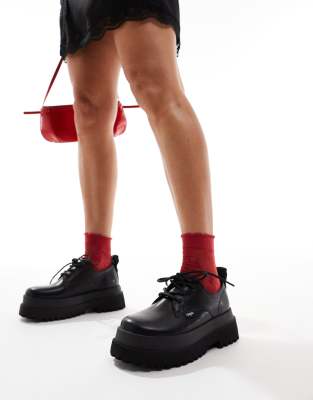 Buffalo Lace Up Chunky Shoe In Black