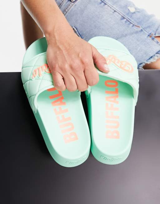 Buffalo flip store flops