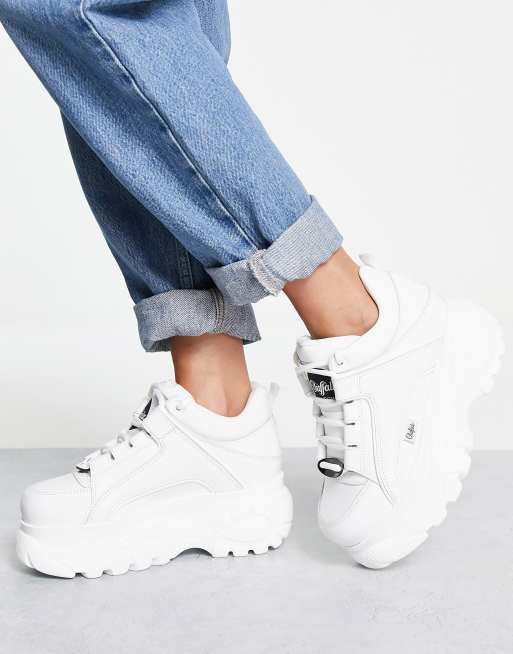 Buffalo - London Classic - Hvide sneakers med lave kanter i læder, 3 af 4