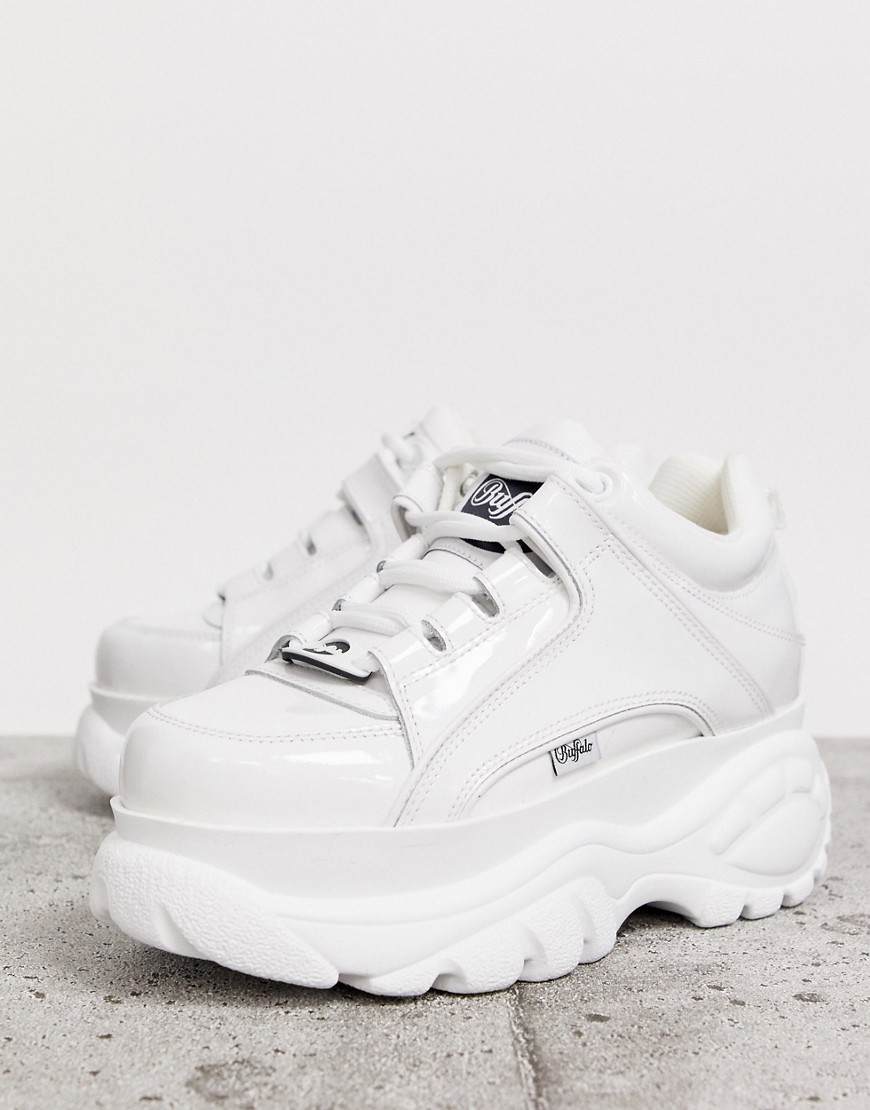 Buffalo London classic lowtop trainers in white patent