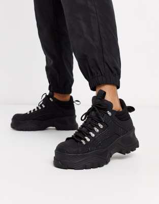 black buffalo trainers