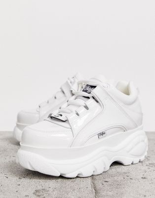 Buffalo London - Sneakers basse classiche in vernice bianca-Bianco