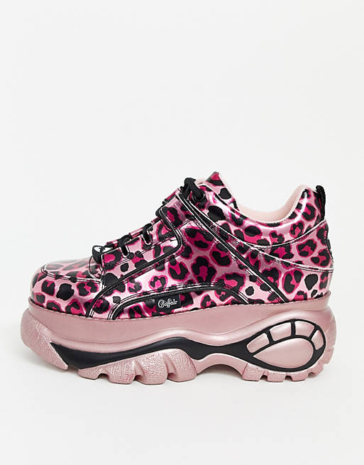For nylig apparat Insister Buffalo London Trainer in Metallic Pink Leopard | ASOS