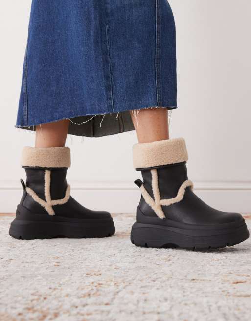 Buffalo OLYMP fold lined boots in black