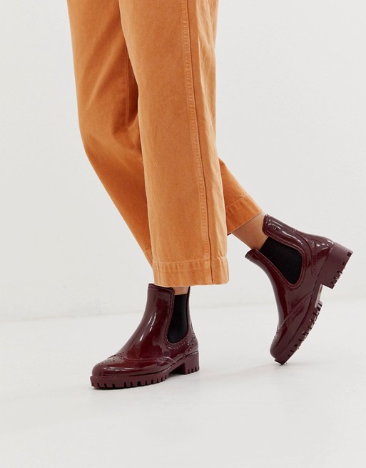Buffalo rubber ankle boots in burgandy