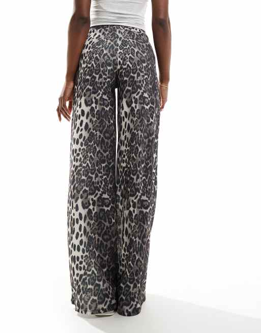 Bukser med vide ben og leopard-print fra ASOS DESIGN, 5 af 5