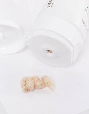 bulldog exfoliating face wash