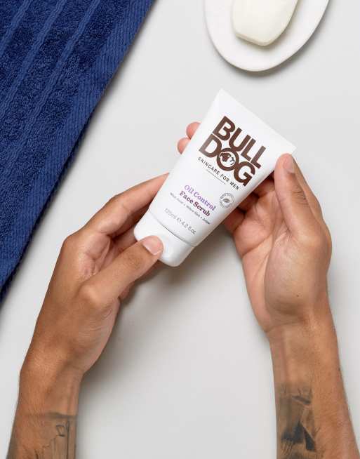Bulldog – Oil Control Face Scrub –Peeling do twarzy 125ml, 2 z 4